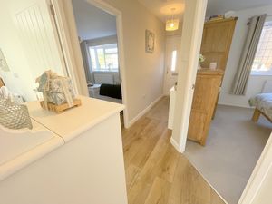 Caroline Close- click for photo gallery